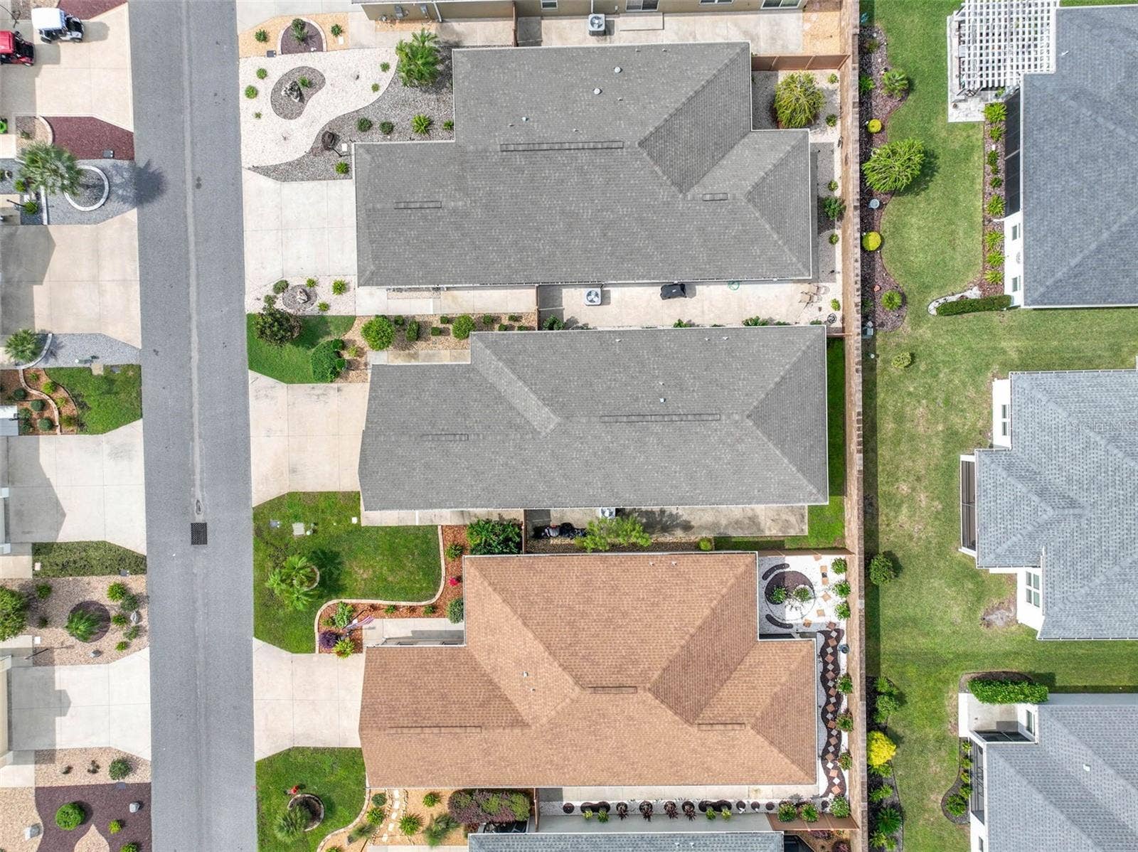 2137 LOCKLIN LANE, The Villages, FL 32163 2137 LOCKLIN LANE, The Villages, FL 32163