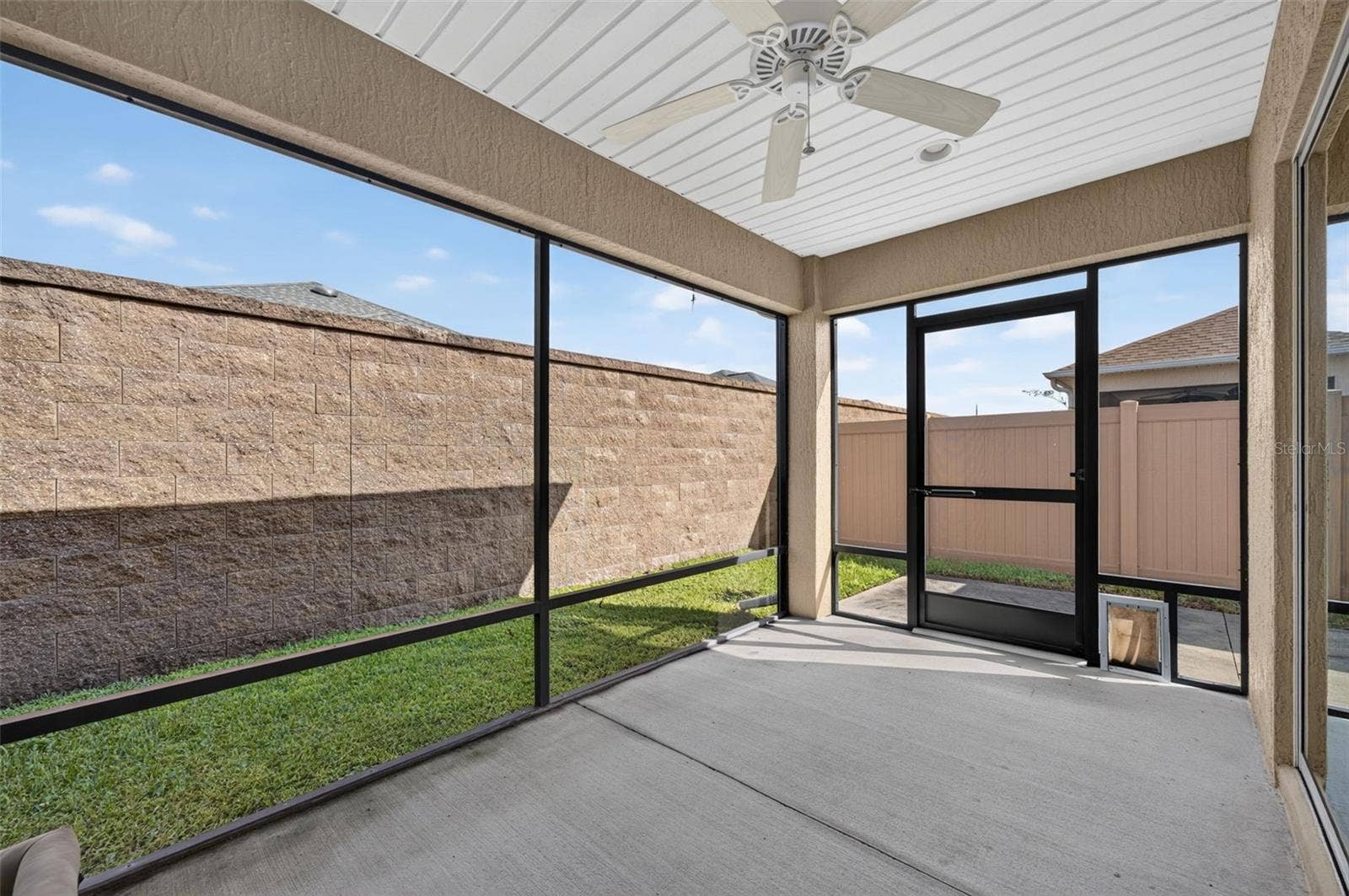 2137 LOCKLIN LANE, The Villages, FL 32163 2137 LOCKLIN LANE, The Villages, FL 32163