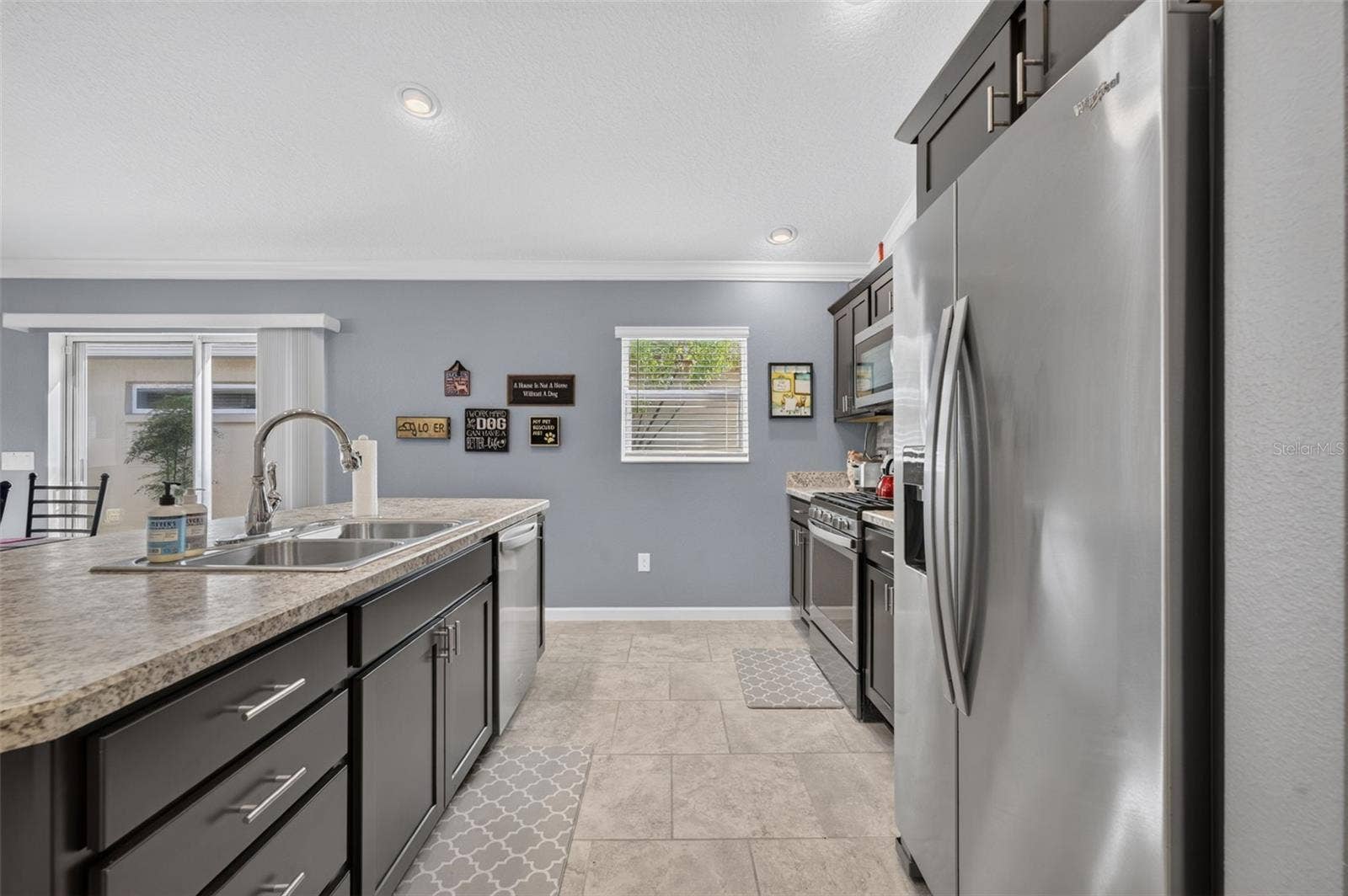 2137 LOCKLIN LANE, The Villages, FL 32163 2137 LOCKLIN LANE, The Villages, FL 32163