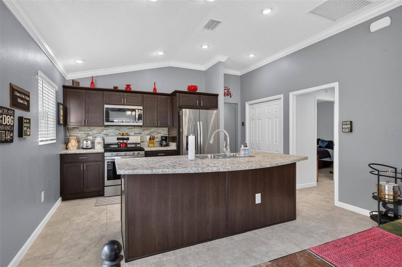 2137 LOCKLIN LANE, The Villages, FL 32163 2137 LOCKLIN LANE, The Villages, FL 32163