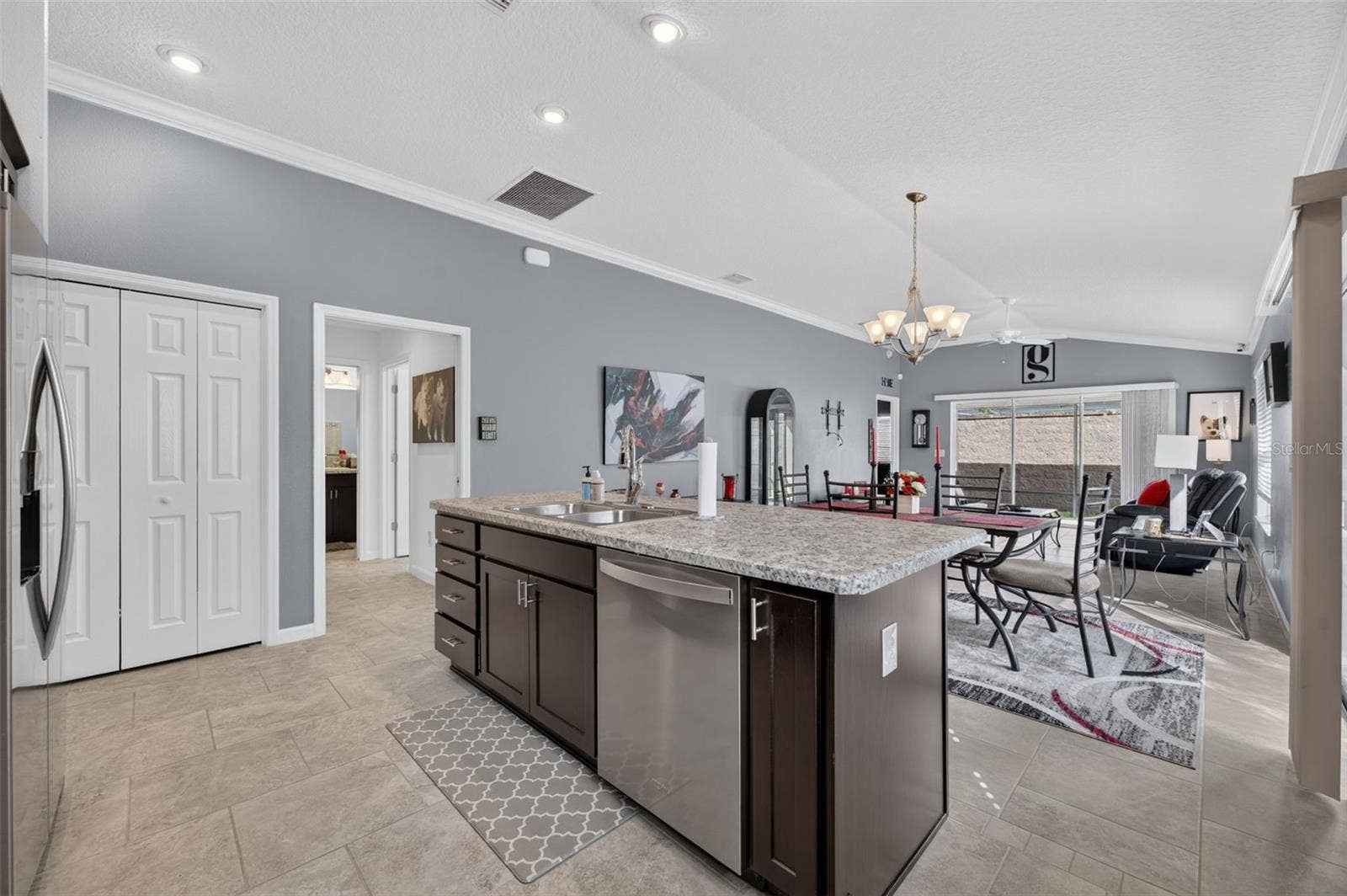 2137 LOCKLIN LANE, The Villages, FL 32163 2137 LOCKLIN LANE, The Villages, FL 32163