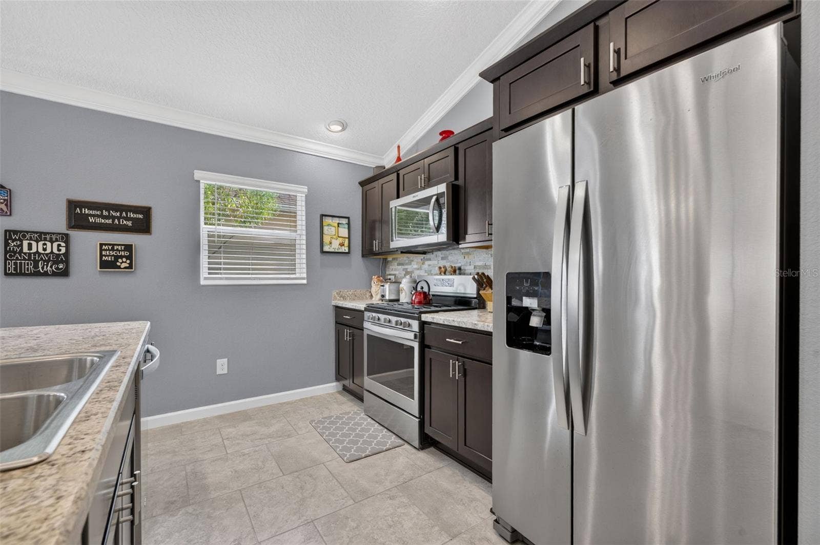 2137 LOCKLIN LANE, The Villages, FL 32163 2137 LOCKLIN LANE, The Villages, FL 32163