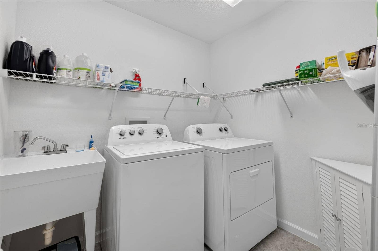 2137 LOCKLIN LANE, The Villages, FL 32163 2137 LOCKLIN LANE, The Villages, FL 32163