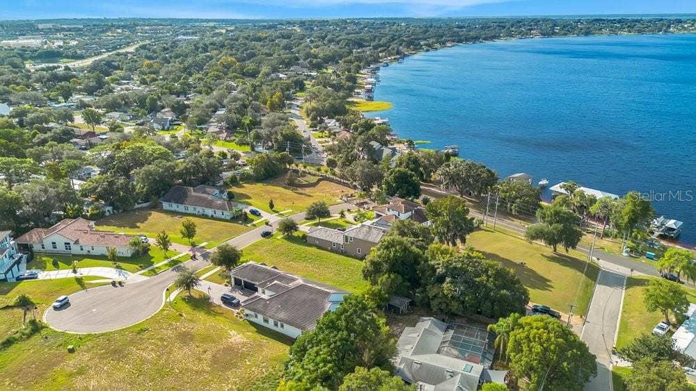 1828 MOORINGS COURT, Clermont, FL 34711