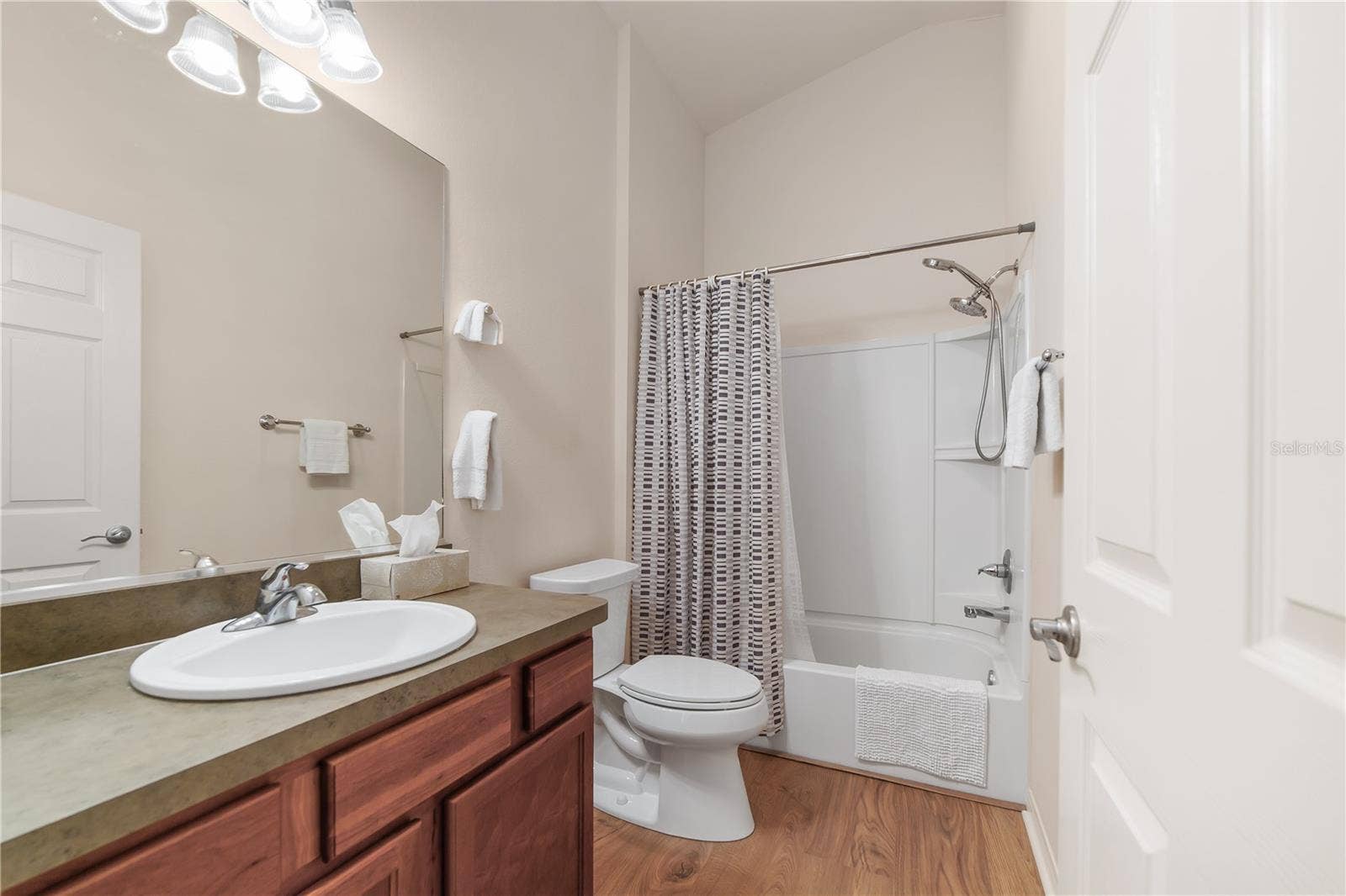 2016 PEACEFUL PLACE, The Villages, FL 32162 2016 PEACEFUL PLACE, The Villages, FL 32162