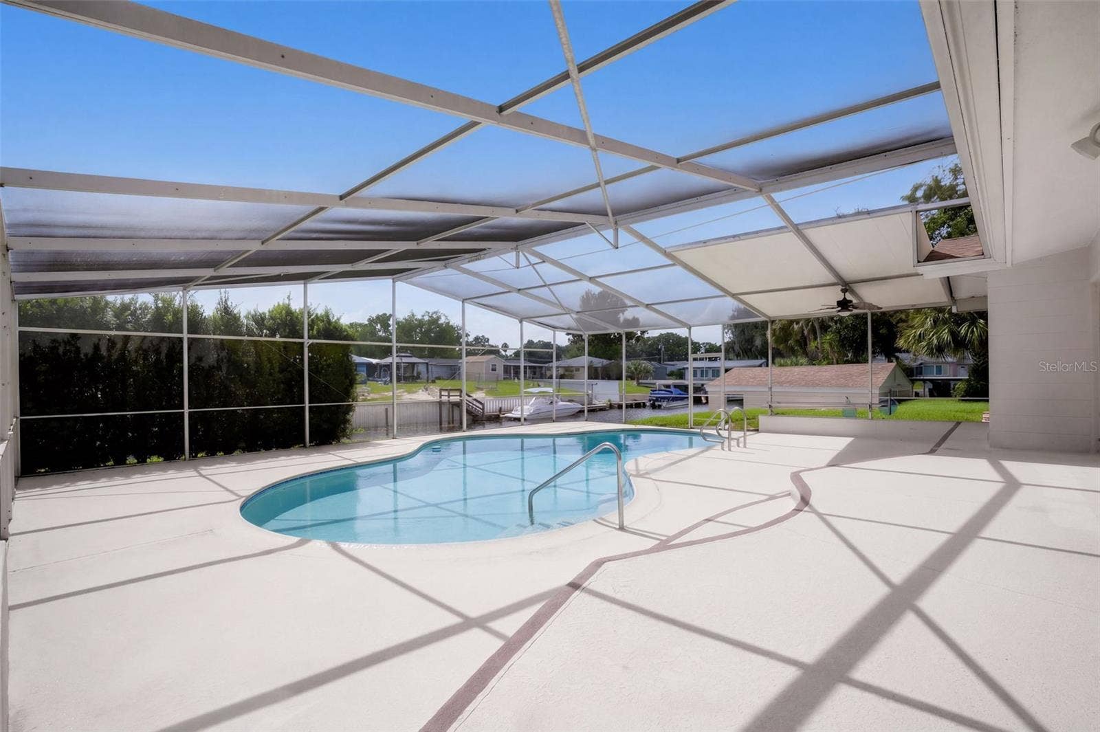 1627 CANAL COURT, Tavares, FL 32778 1627 CANAL COURT, Tavares, FL 32778