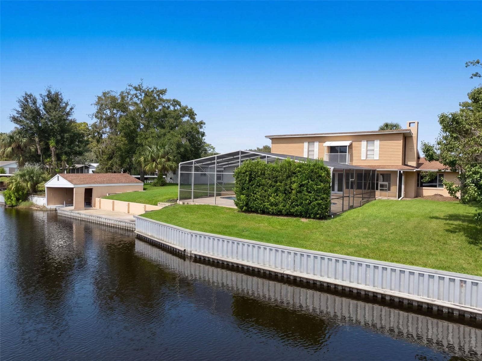 1627 CANAL COURT, Tavares, FL 32778 1627 CANAL COURT, Tavares, FL 32778