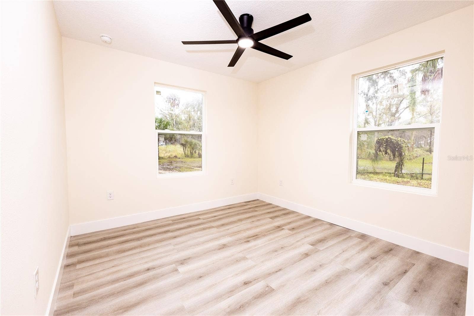 2399 CR 423, Lake Panasoffkee, FL 33538