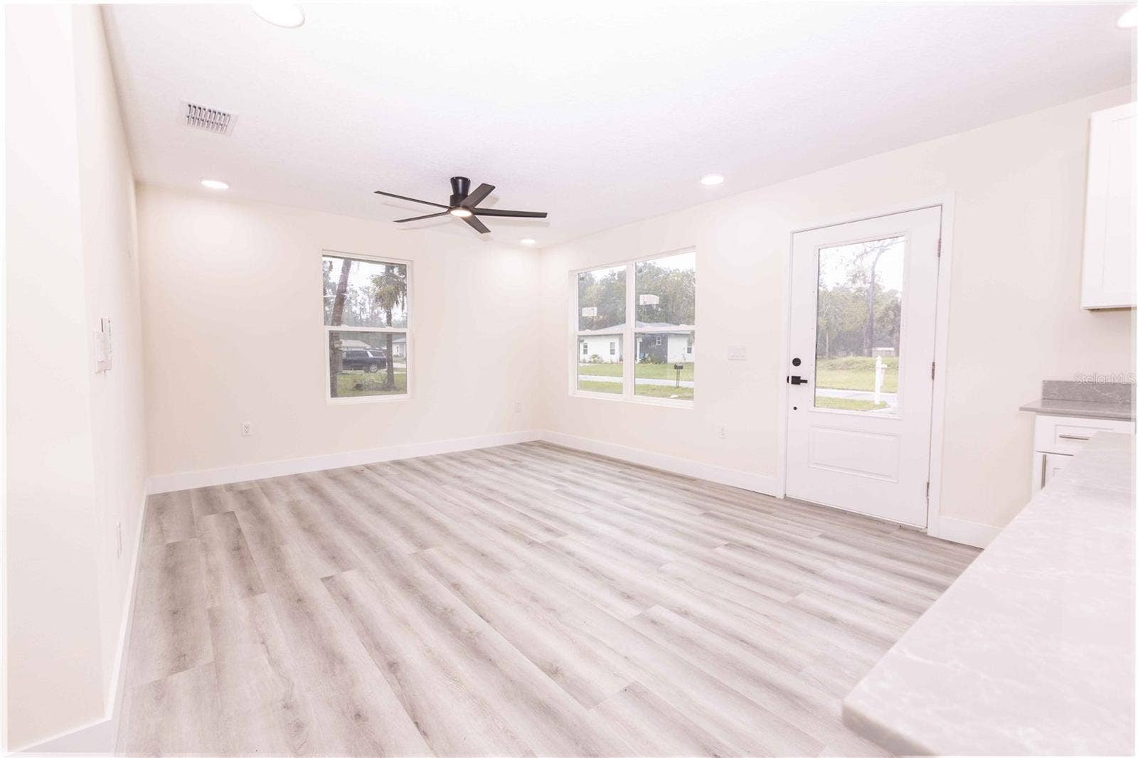 2399 CR 423, Lake Panasoffkee, FL 33538