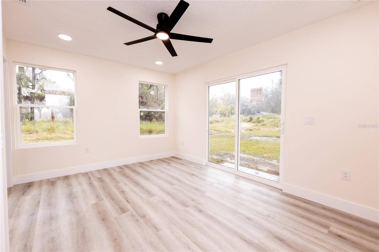 2399 CR 423, Lake Panasoffkee, FL 33538