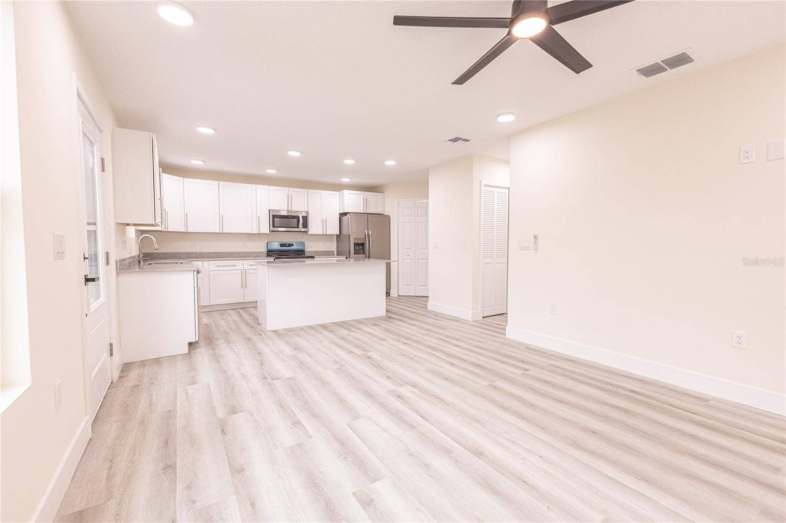2399 CR 423, Lake Panasoffkee, FL 33538