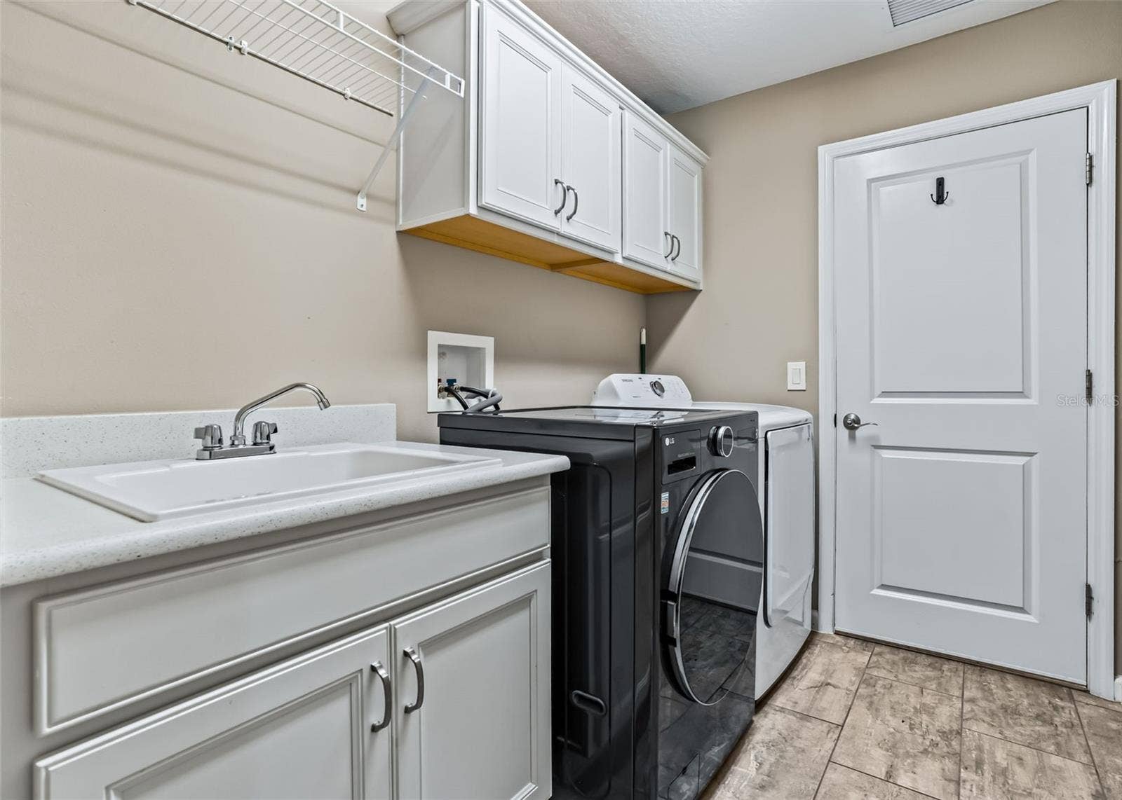 6065 KECKONEN DRIVE, The Villages, FL 32163 6065 KECKONEN DRIVE, The Villages, FL 32163