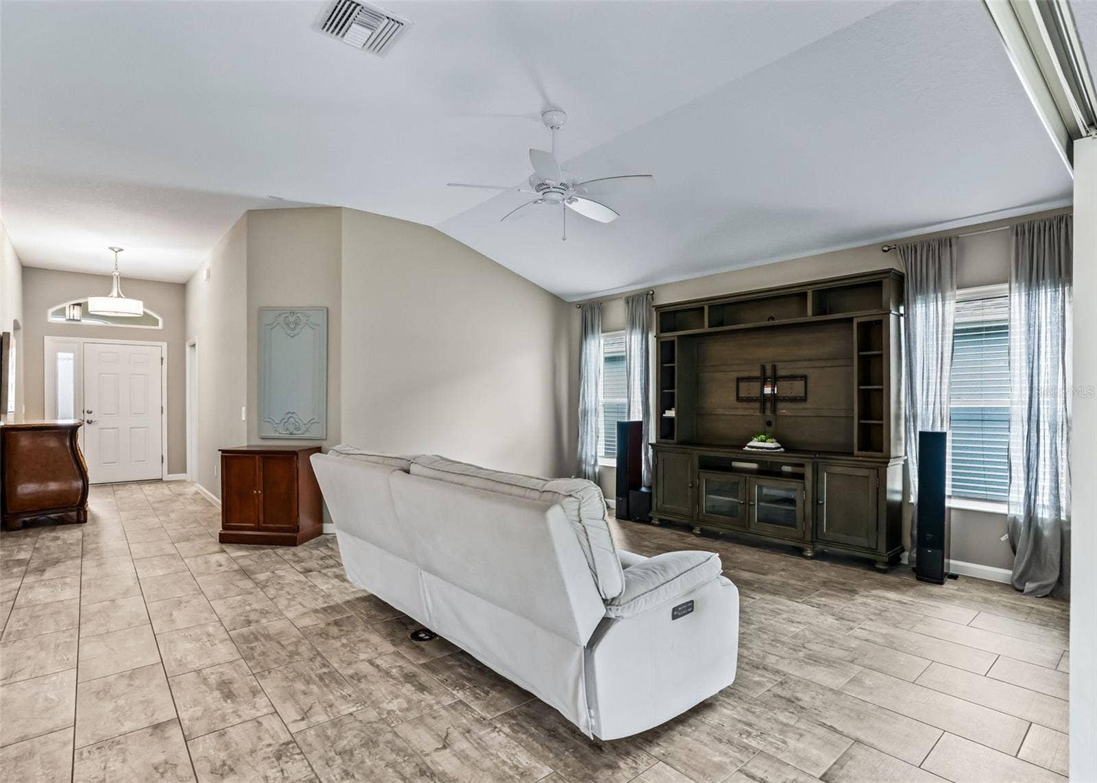 6065 KECKONEN DRIVE, The Villages, FL 32163 6065 KECKONEN DRIVE, The Villages, FL 32163