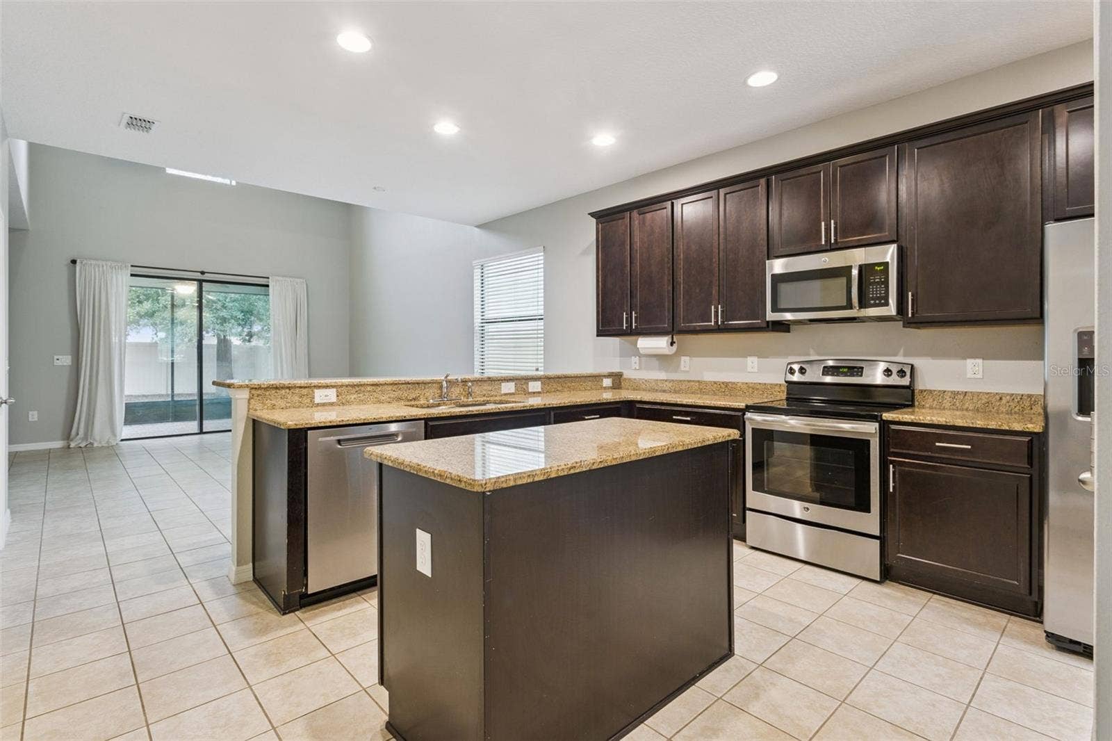9280 CHANDLER DRIVE, Groveland, FL 34736