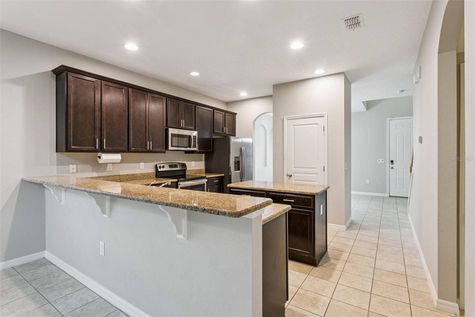9280 CHANDLER DRIVE, Groveland, FL 34736