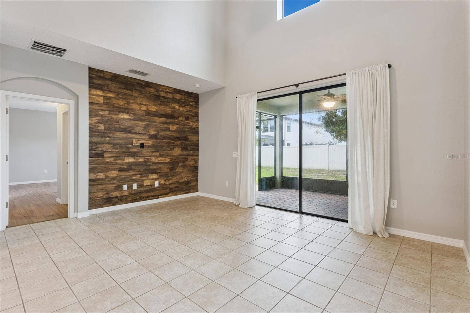 9280 CHANDLER DRIVE, Groveland, FL 34736