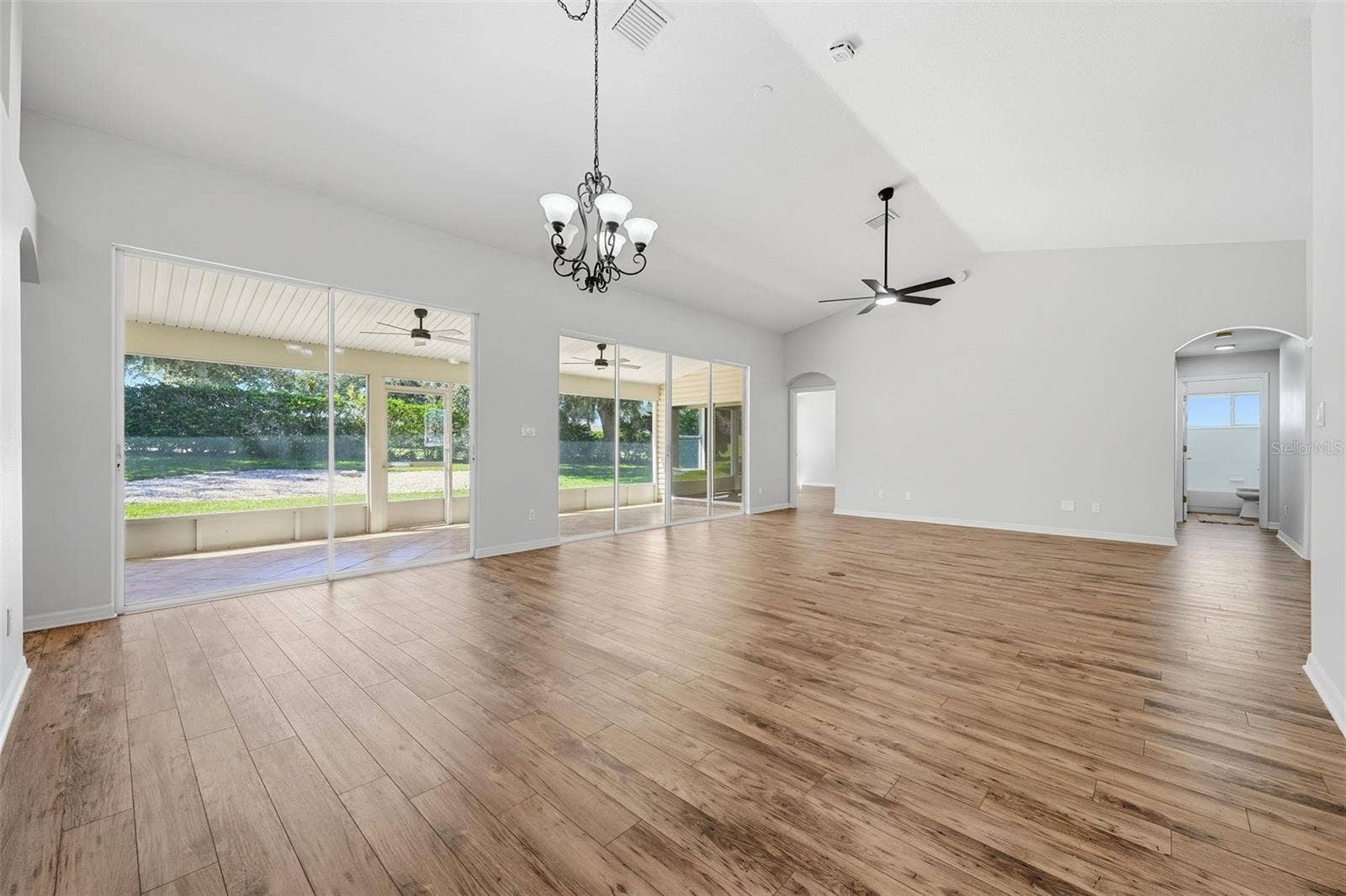 24809 RIVERBOAT BEND, Leesburg, FL 34748 24809 RIVERBOAT BEND, Leesburg, FL 34748