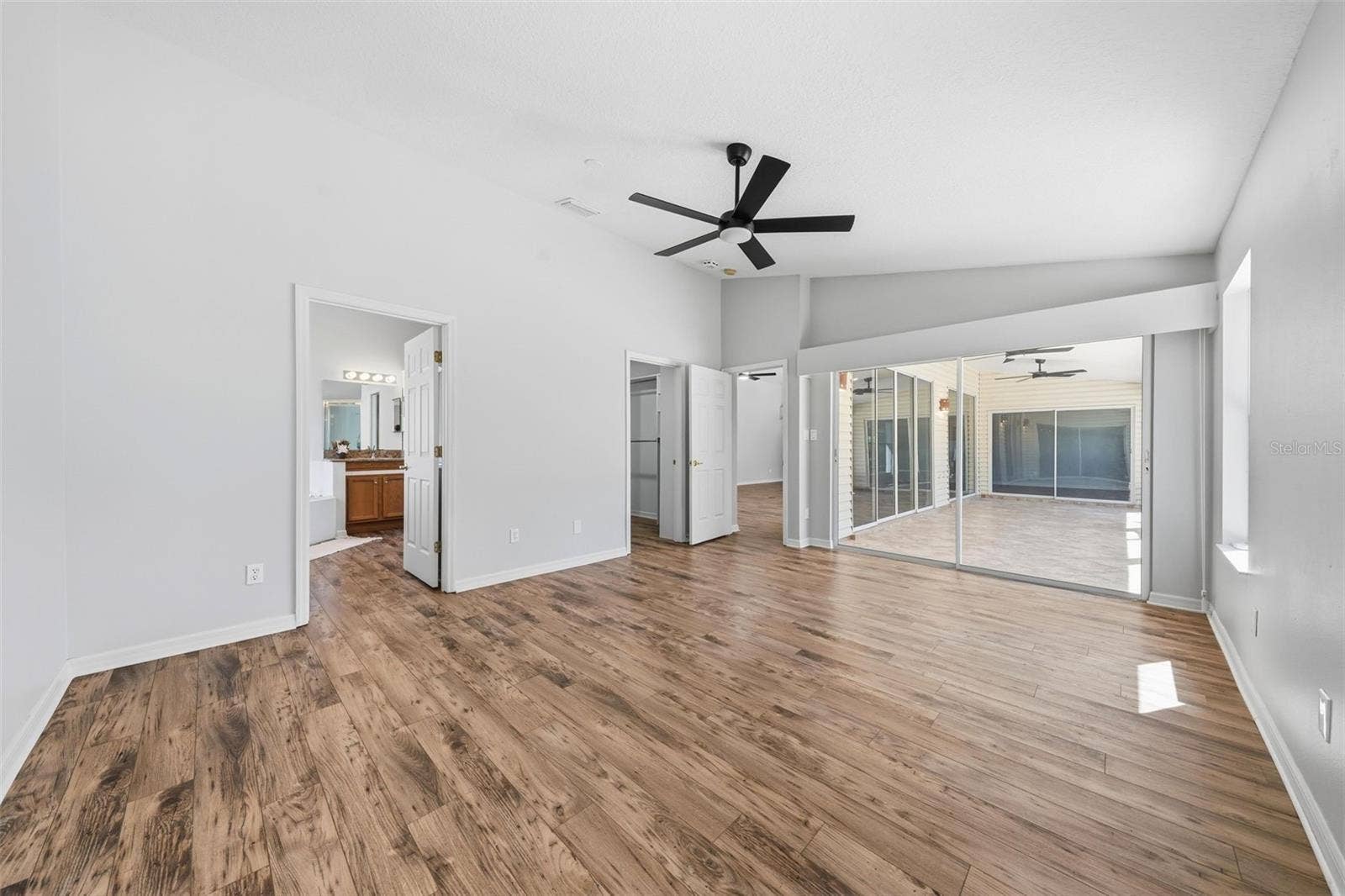 24809 RIVERBOAT BEND, Leesburg, FL 34748 24809 RIVERBOAT BEND, Leesburg, FL 34748
