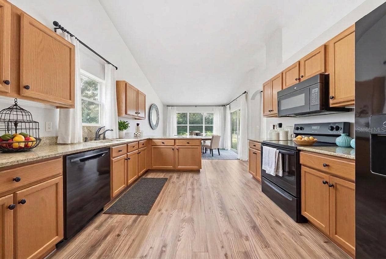 24809 RIVERBOAT BEND, Leesburg, FL 34748 24809 RIVERBOAT BEND, Leesburg, FL 34748