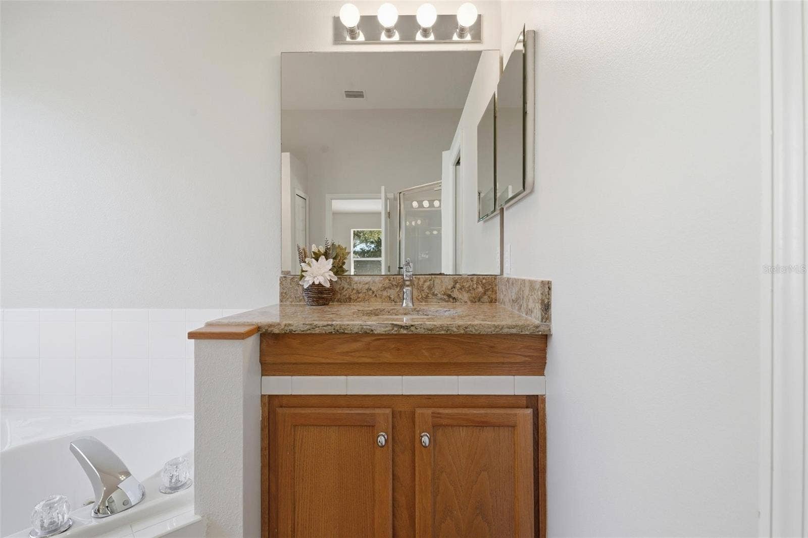 24809 RIVERBOAT BEND, Leesburg, FL 34748 24809 RIVERBOAT BEND, Leesburg, FL 34748