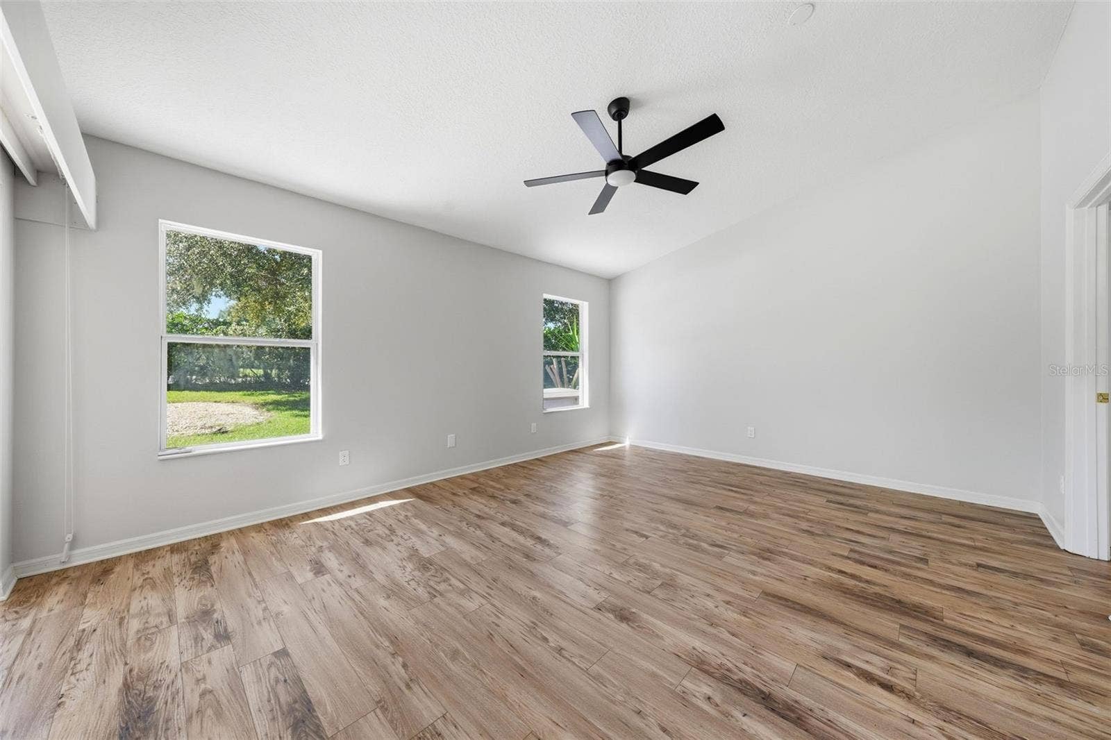 24809 RIVERBOAT BEND, Leesburg, FL 34748 24809 RIVERBOAT BEND, Leesburg, FL 34748
