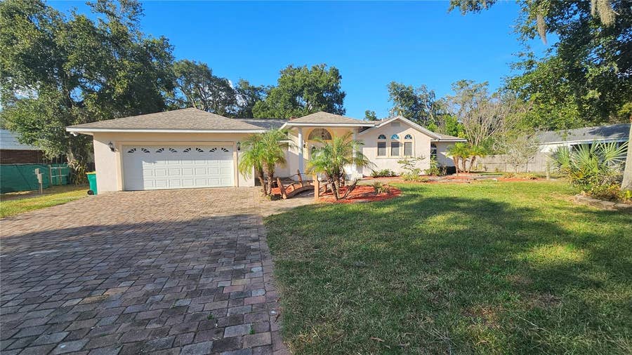 Property photo for 25 E CHESLEY AVENUE, Eustis, FL