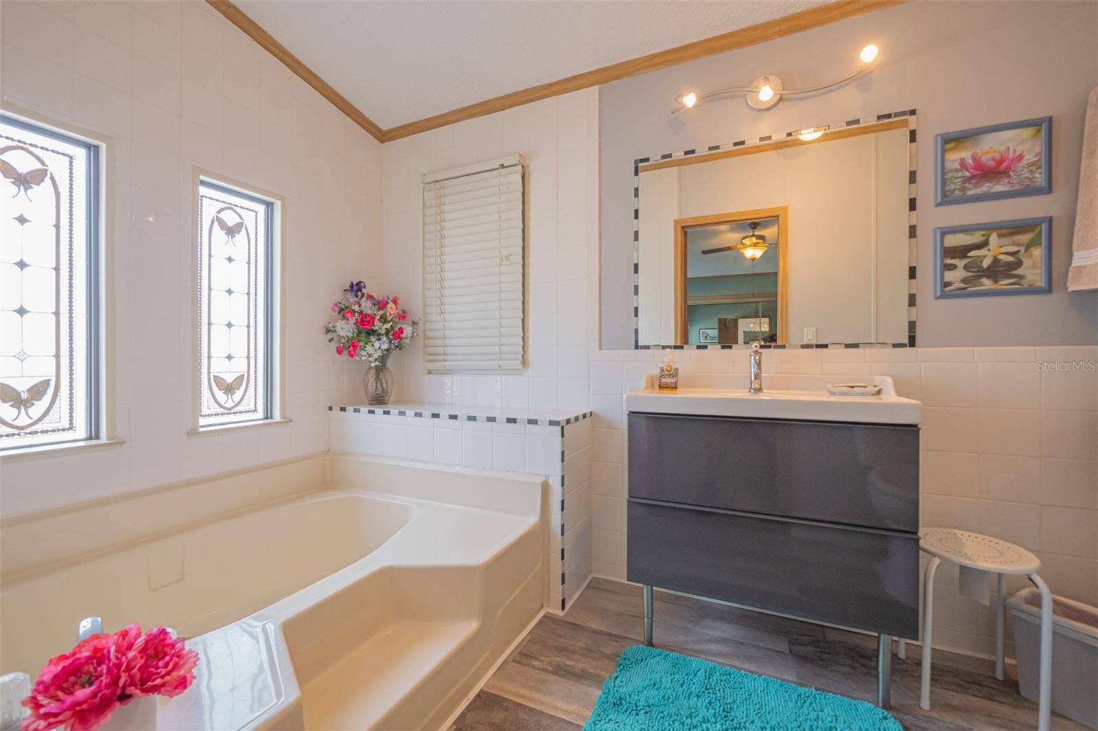 Primary Bathrooom