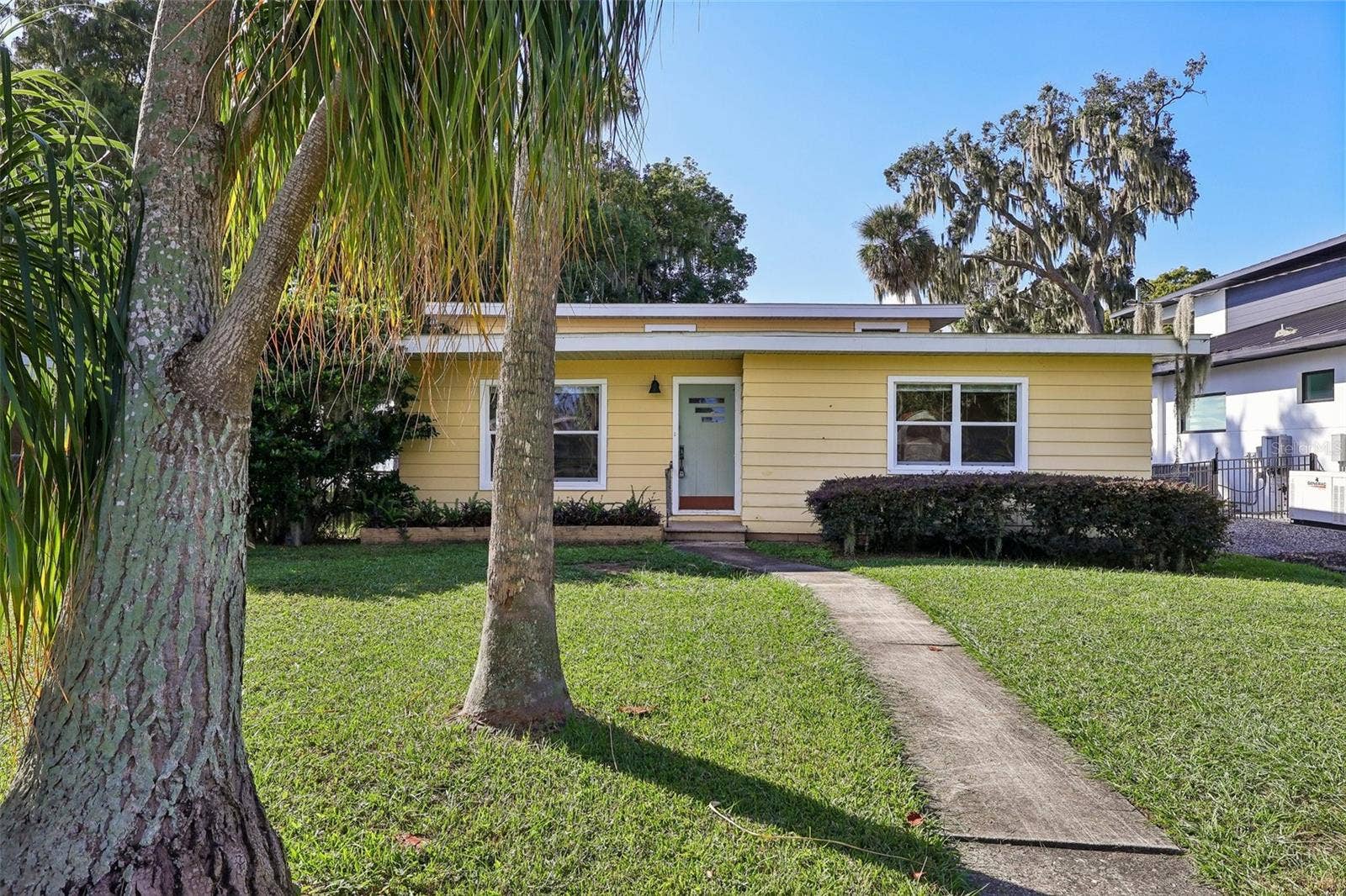 722 LAKE DORA DRIVE, Tavares, FL 32778 722 LAKE DORA DRIVE, Tavares, FL 32778