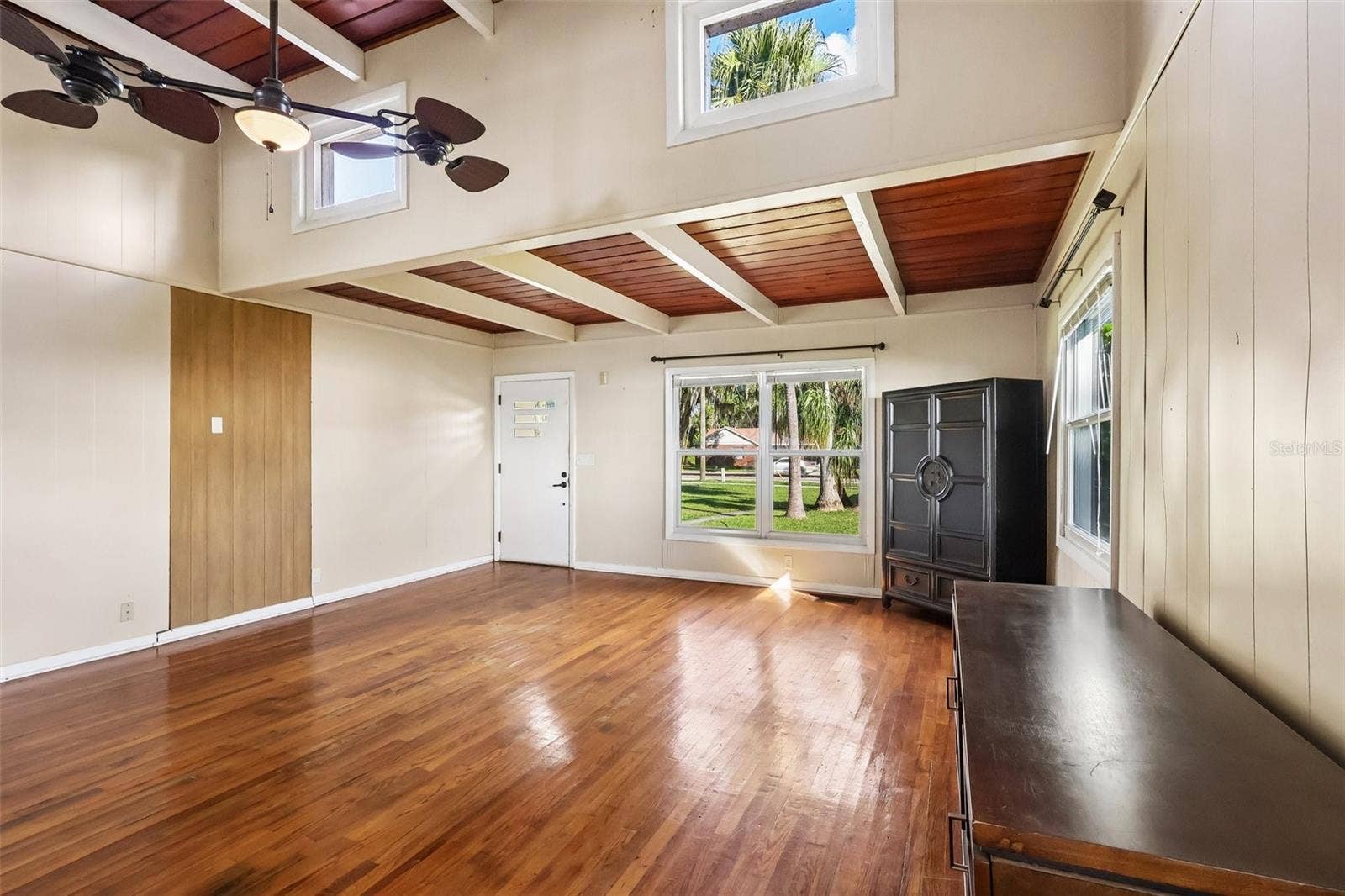 722 LAKE DORA DRIVE, Tavares, FL 32778 722 LAKE DORA DRIVE, Tavares, FL 32778