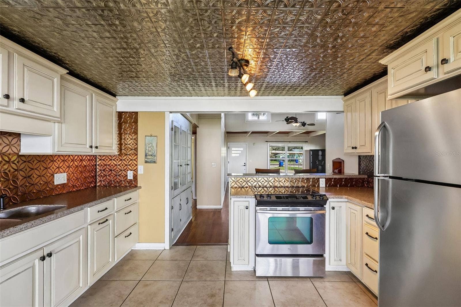 722 LAKE DORA DRIVE, Tavares, FL 32778 722 LAKE DORA DRIVE, Tavares, FL 32778