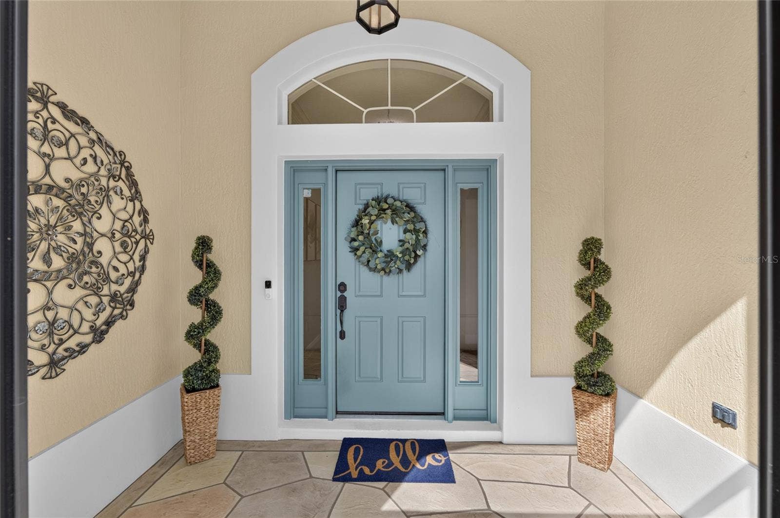 2077 VICKERS PLACE, The Villages, FL 32163 FRONT DOOR INSIDE SCREENED ENTRY