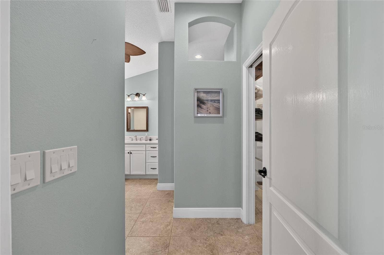 2077 VICKERS PLACE, The Villages, FL 32163 PRIMARY BATH