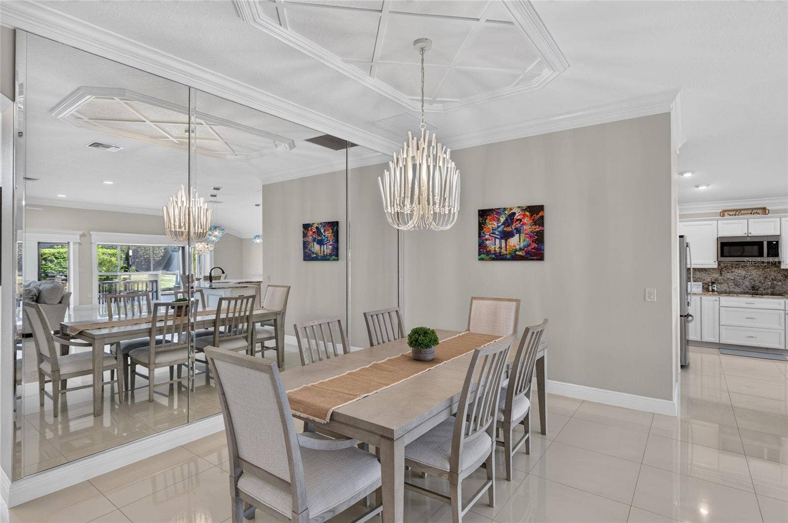 2077 VICKERS PLACE, The Villages, FL 32163 2077 VICKERS PLACE, The Villages, FL 32163
