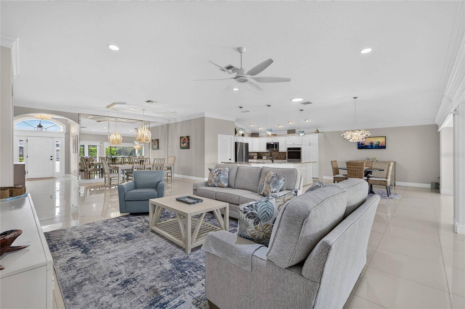2077 VICKERS PLACE, The Villages, FL 32163 2077 VICKERS PLACE, The Villages, FL 32163