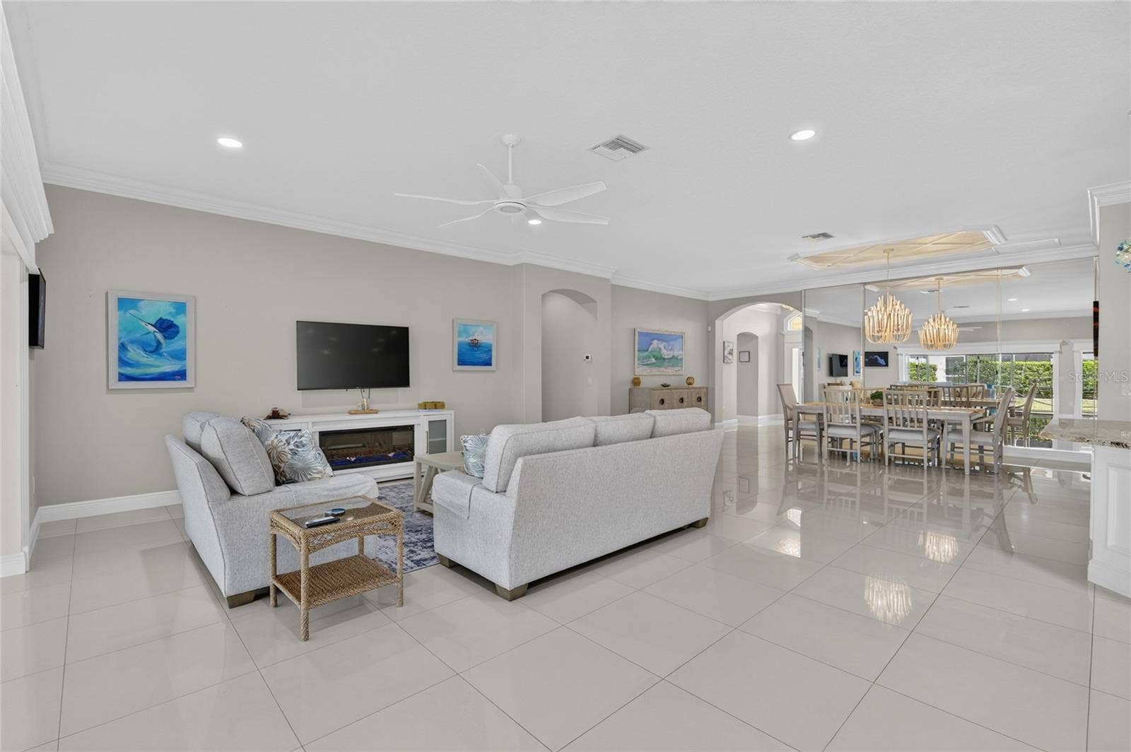 2077 VICKERS PLACE, The Villages, FL 32163 2077 VICKERS PLACE, The Villages, FL 32163