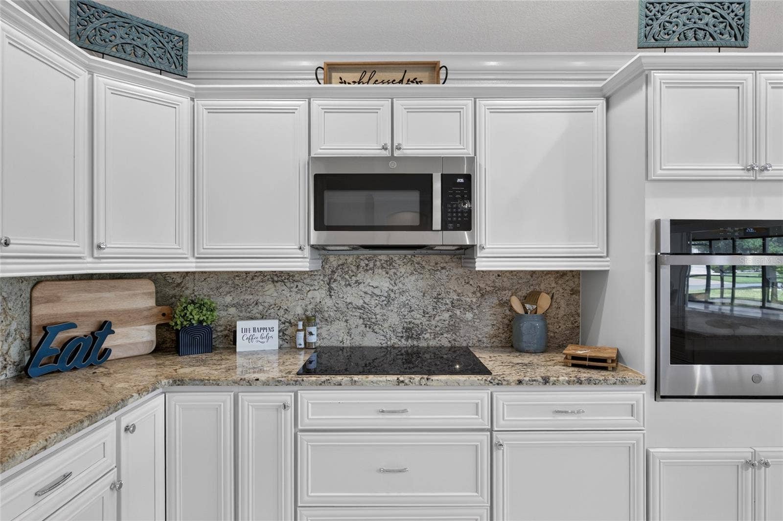 2077 VICKERS PLACE, The Villages, FL 32163 2077 VICKERS PLACE, The Villages, FL 32163