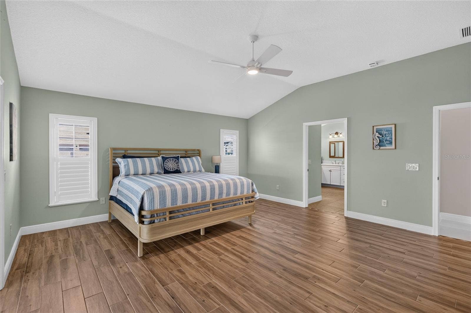 2077 VICKERS PLACE, The Villages, FL 32163 2077 VICKERS PLACE, The Villages, FL 32163
