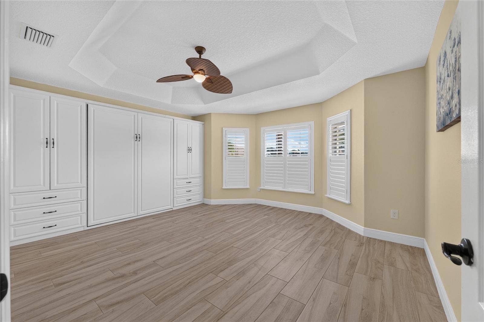 2077 VICKERS PLACE, The Villages, FL 32163 BEDROOM 2 WITH MURPHY BED CLOSED