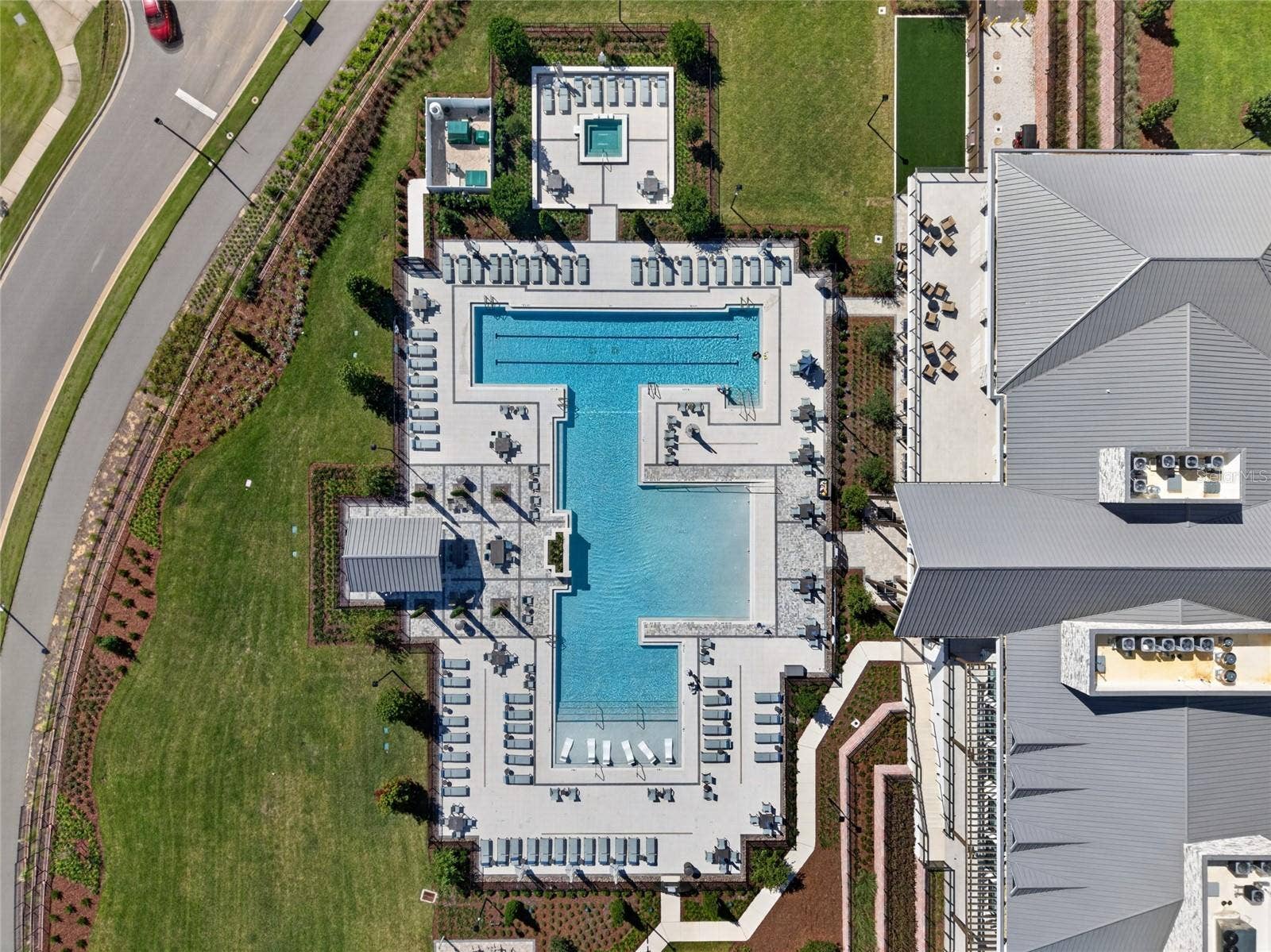 Gorgeous Community Pool ... Zero Entry - Spa - Water Lounges - Lap Pool