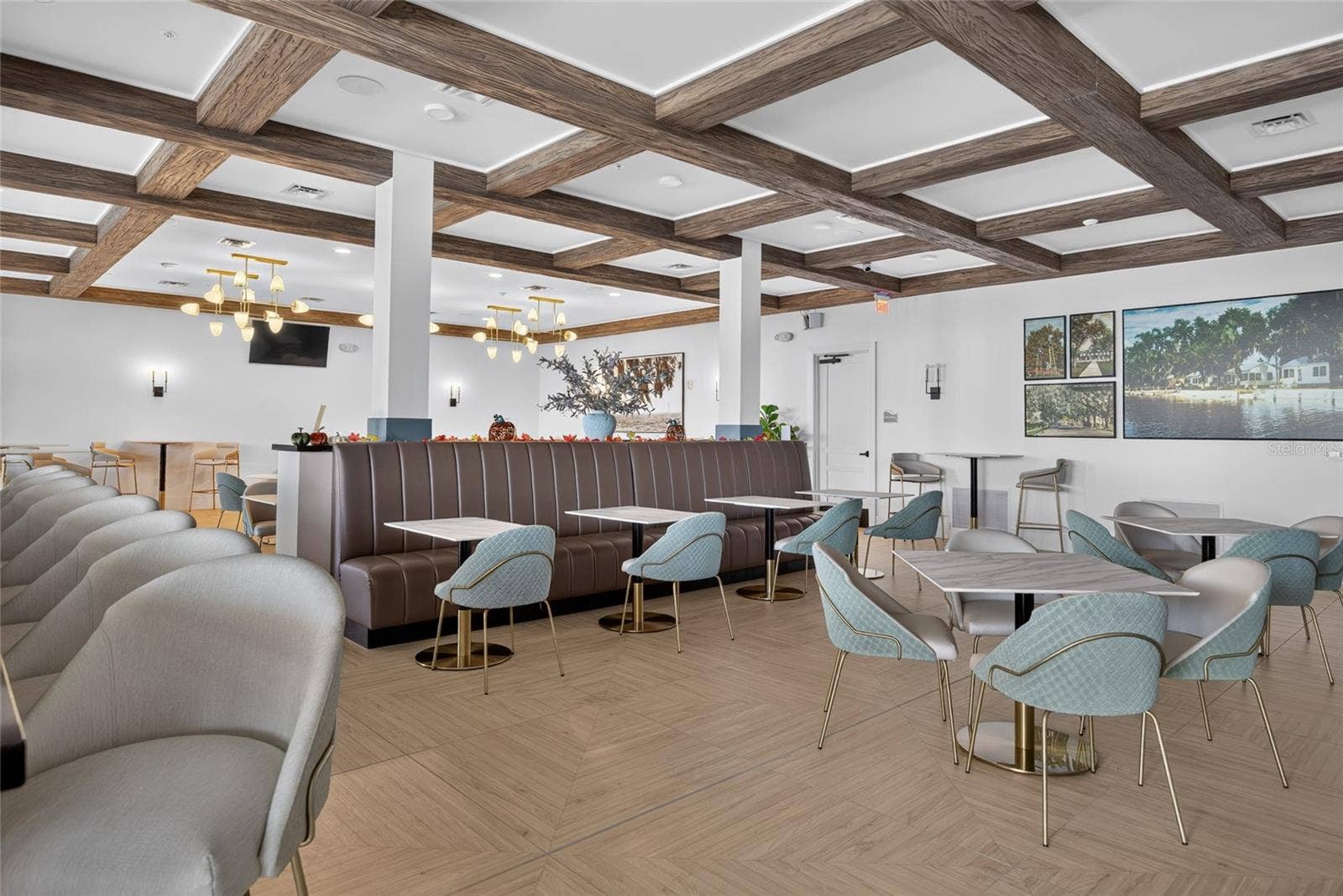 VUE 232 BAR & GRILLE