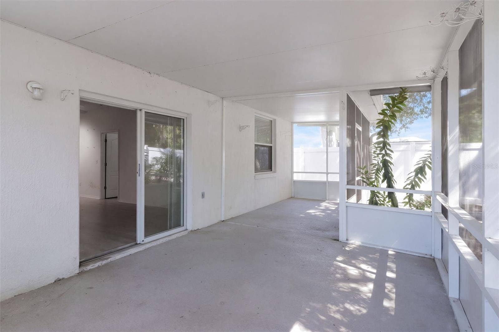 15806 GREEN COVE BOULEVARD, Clermont, FL 34714 Screened Patio