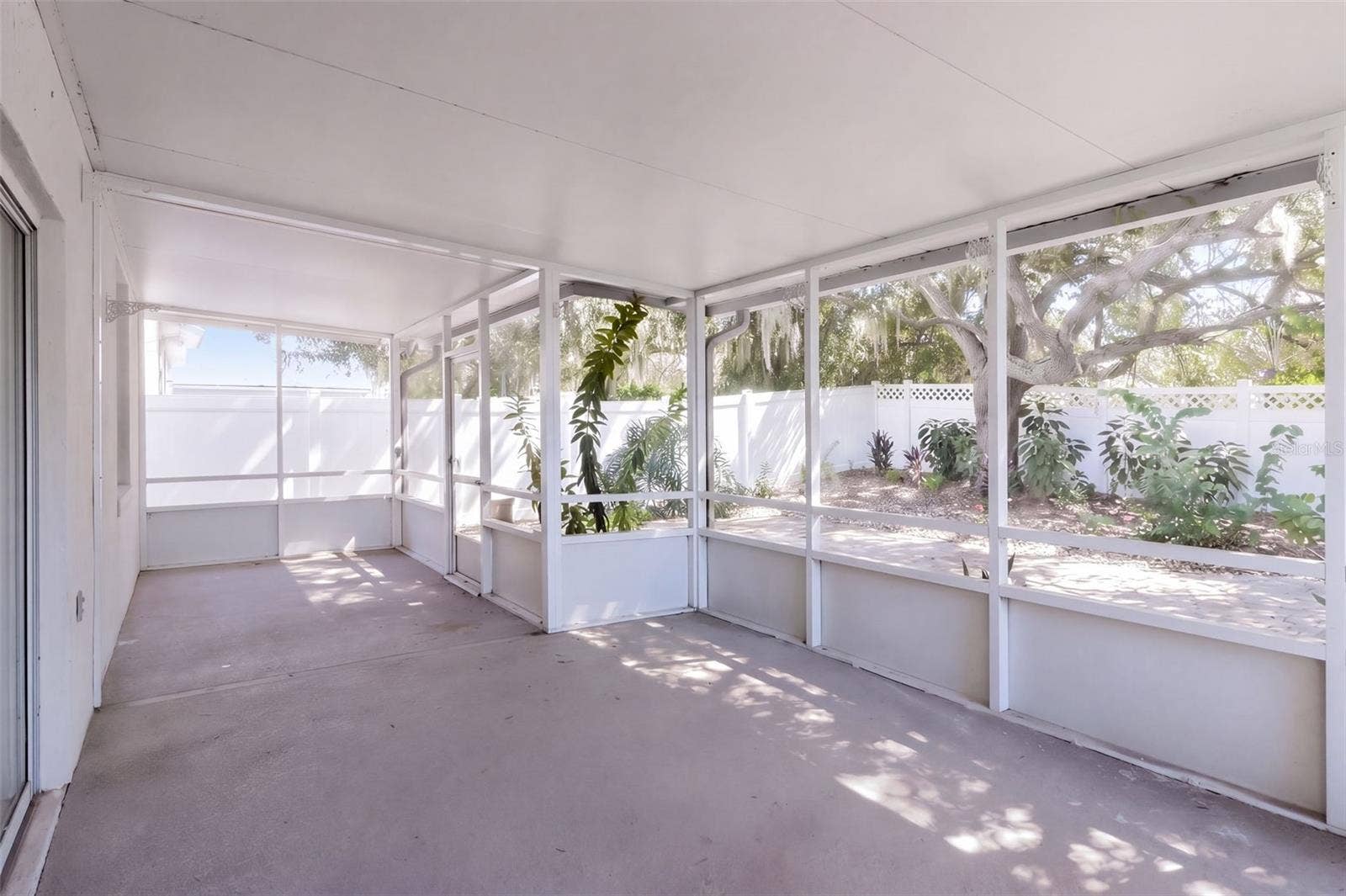15806 GREEN COVE BOULEVARD, Clermont, FL 34714 Screened Patio