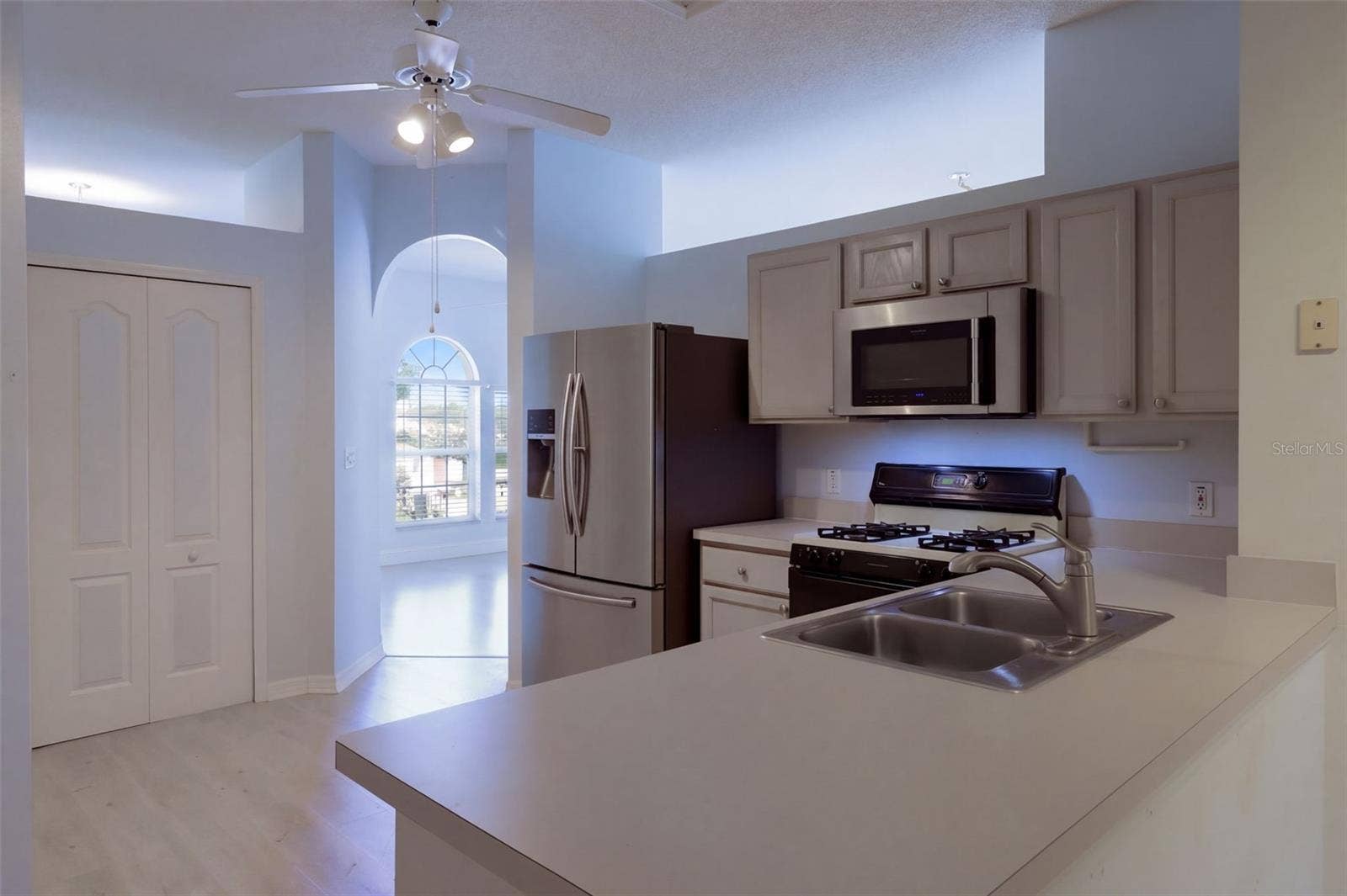 15806 GREEN COVE BOULEVARD, Clermont, FL 34714 Kitchen