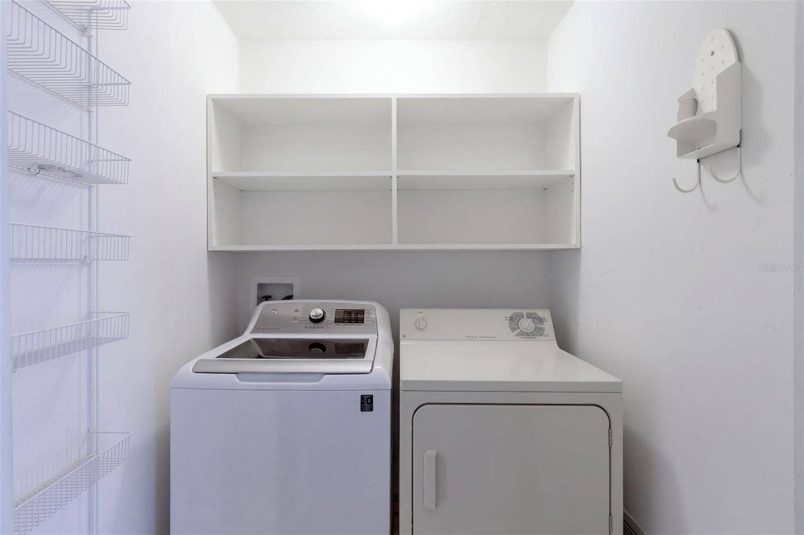 15806 GREEN COVE BOULEVARD, Clermont, FL 34714 Laundry Closet