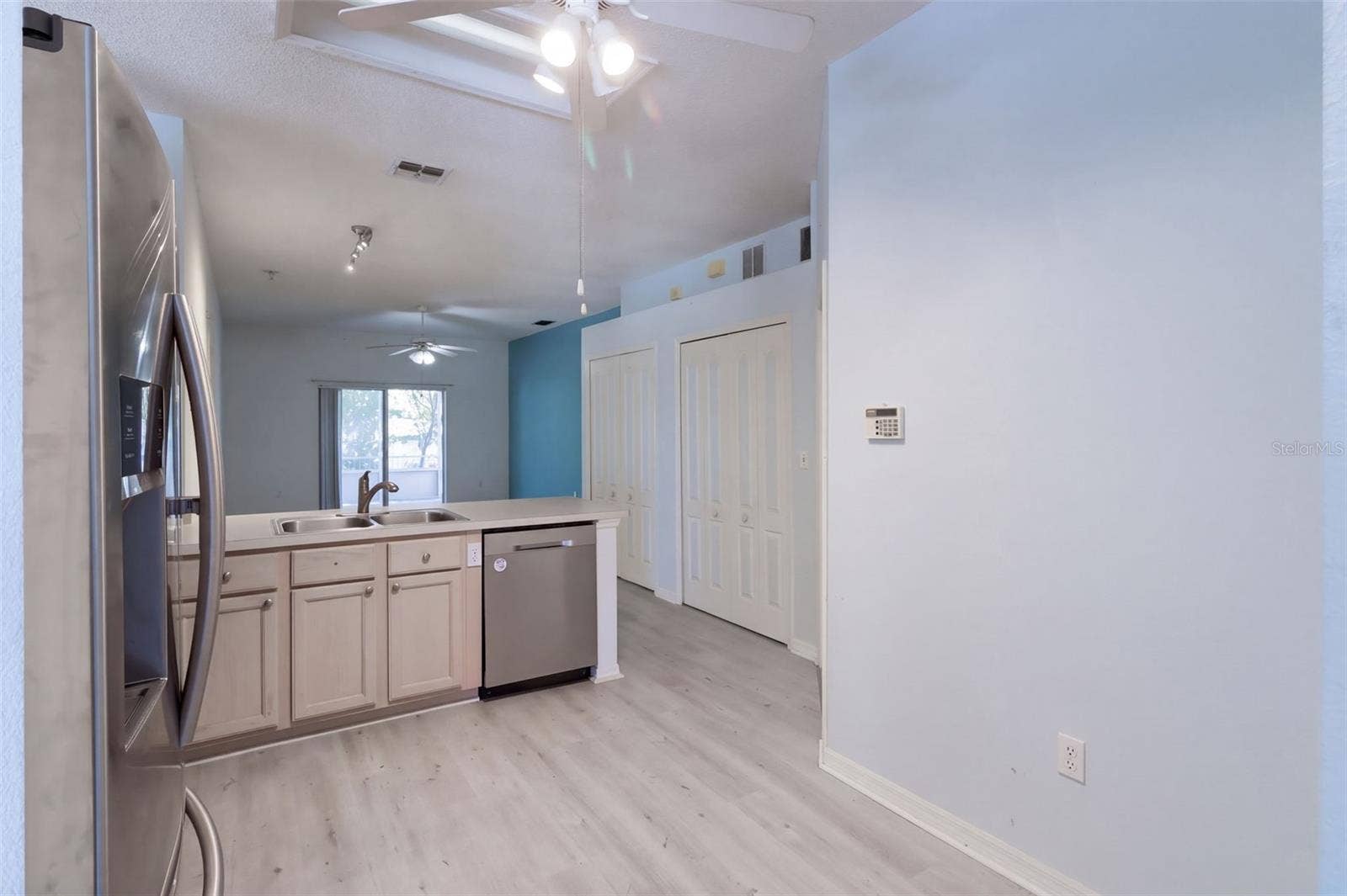 15806 GREEN COVE BOULEVARD, Clermont, FL 34714 Kitchen