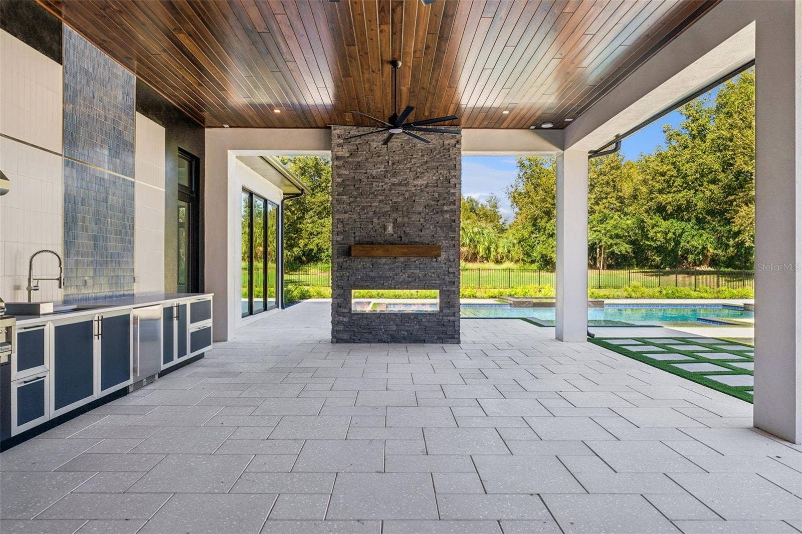 15714 PENDIO DRIVE, Montverde, FL 34756 15714 PENDIO DRIVE, Montverde, FL 34756