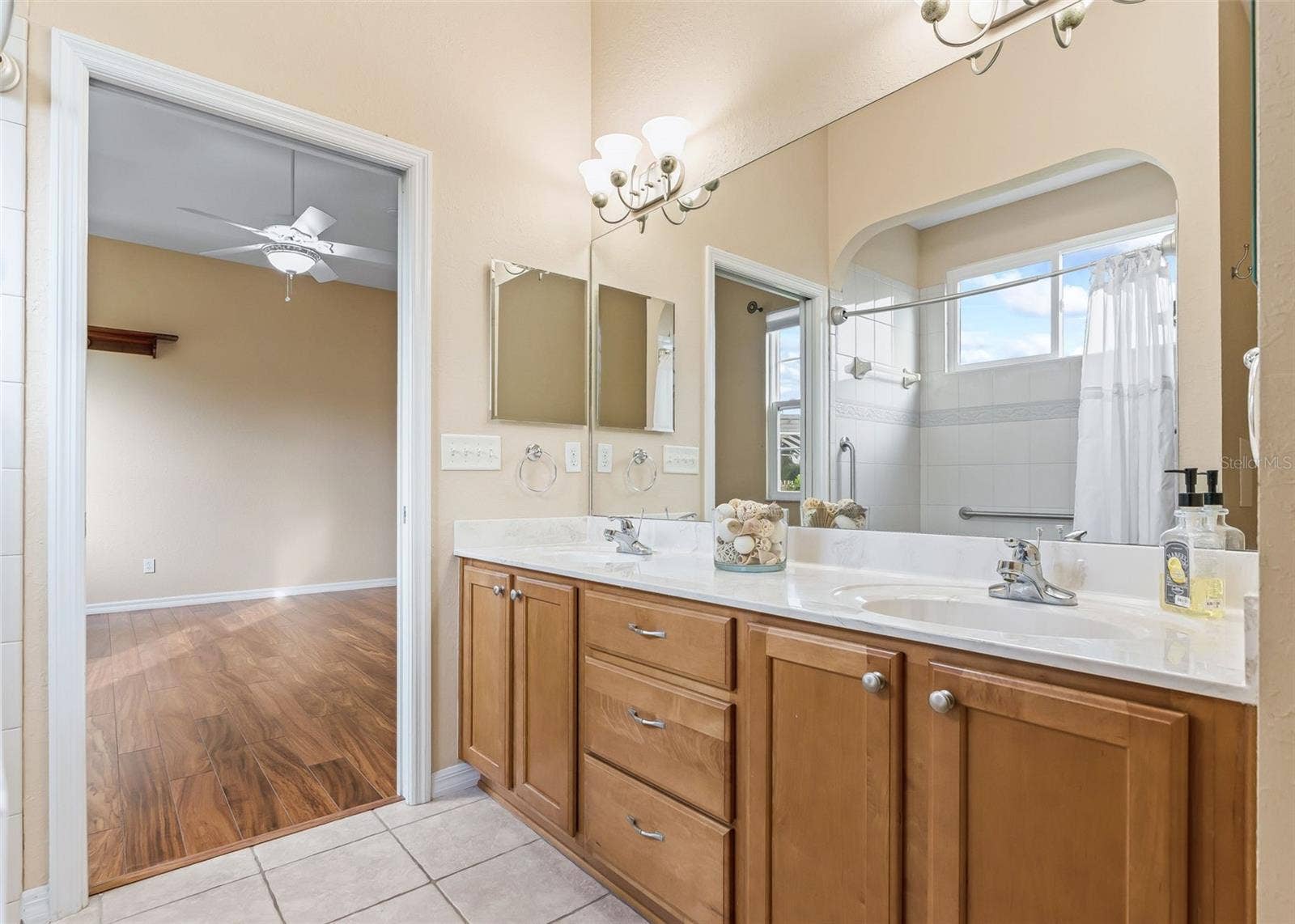 12439 SE 176TH LOOP, Summerfield, FL 34491 primary bath