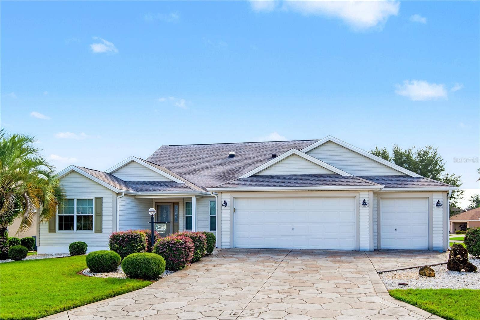 1073 ALCOVE LOOP, The Villages, FL 32162 1073 ALCOVE LOOP, The Villages, FL 32162