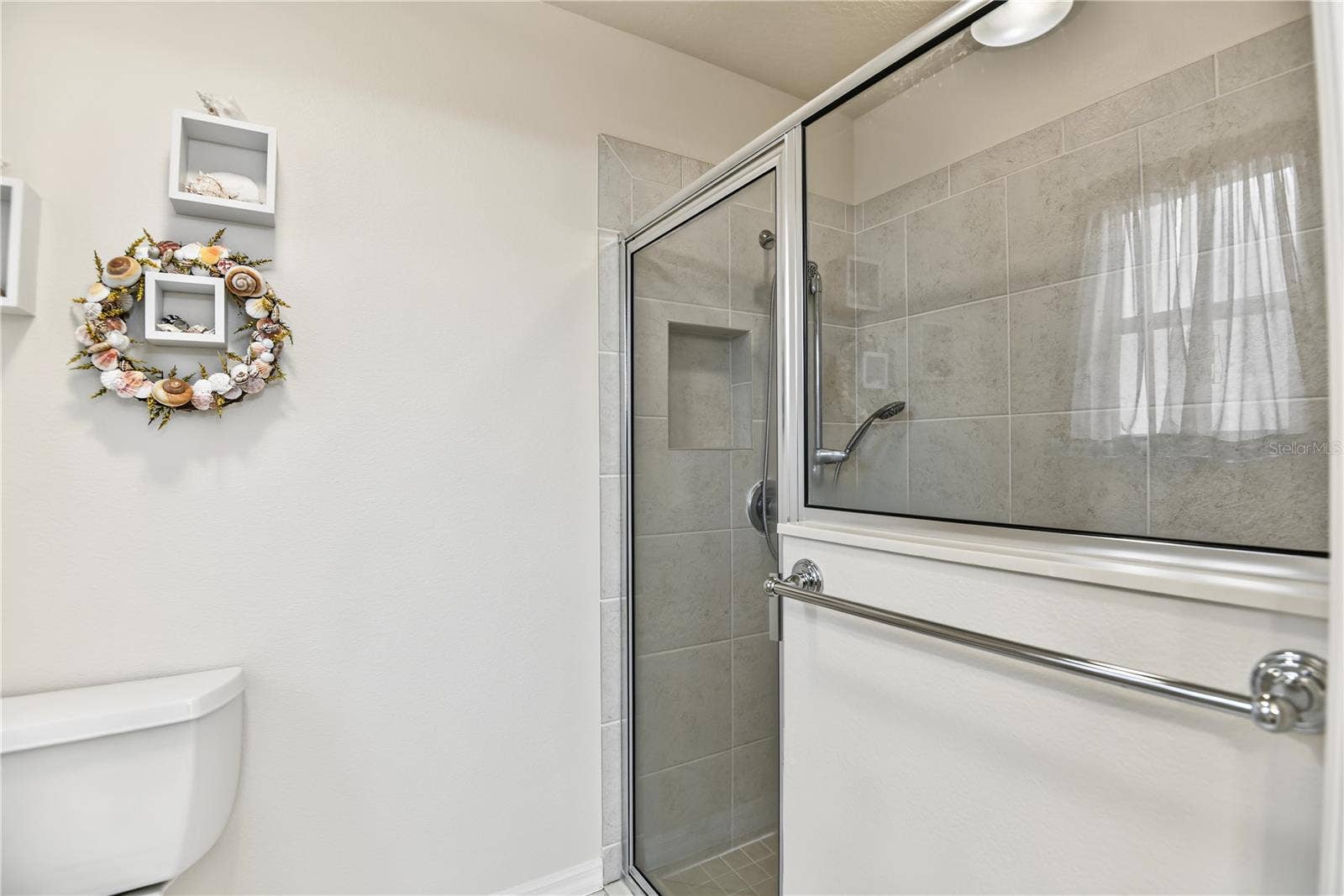 1073 ALCOVE LOOP, The Villages, FL 32162 1073 ALCOVE LOOP, The Villages, FL 32162