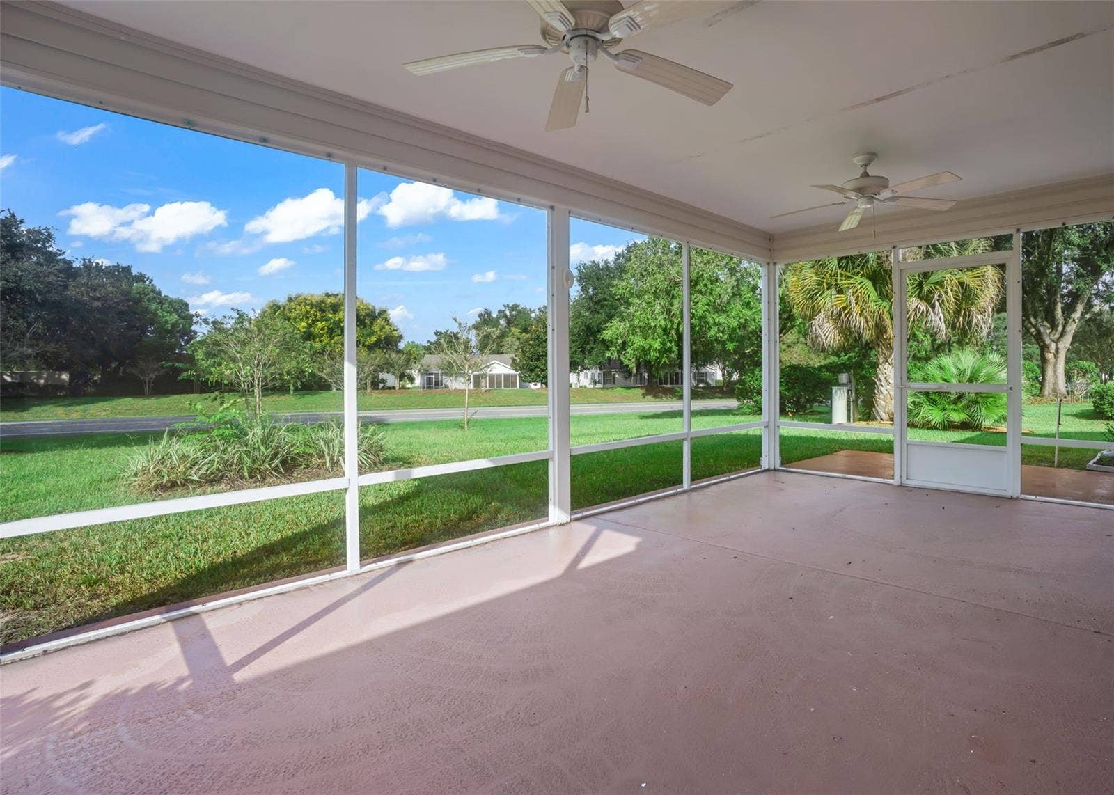 930 RAMOS DRIVE, The Villages, FL 32159 Screened Lanai